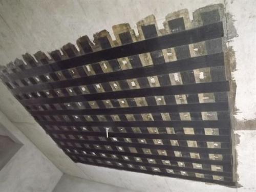 前锋楼板加固